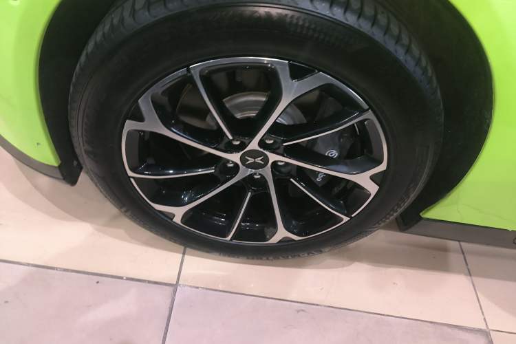 Used XPeng P7 2020 670N Left Front Wheel Hub