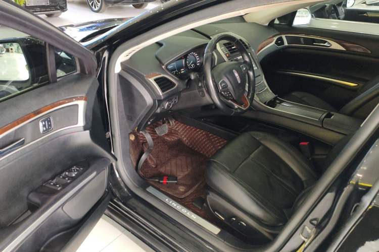 Used Lincoln MKZ 2014 2.0T Luxury Edition
