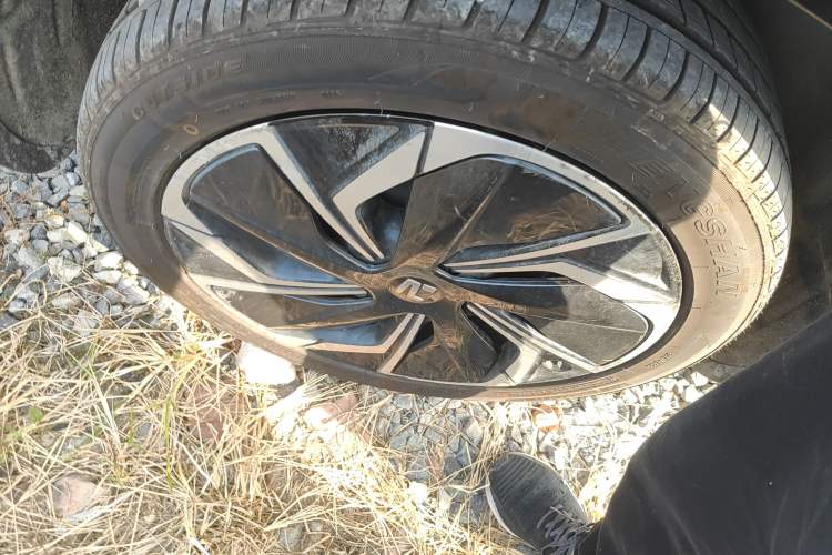 Used Rising R7 2023 Rear-Drive Screen King Edition