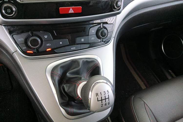 Used Haval M6 2019 1.5T Manual Two-Wheel Drive Elite Version China VI Standard