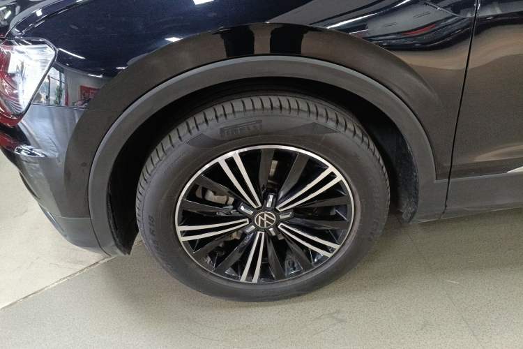 Used Volkswagen Tiguan L 2021 330TSI Automatic Two-Wheel Drive Smart Edition