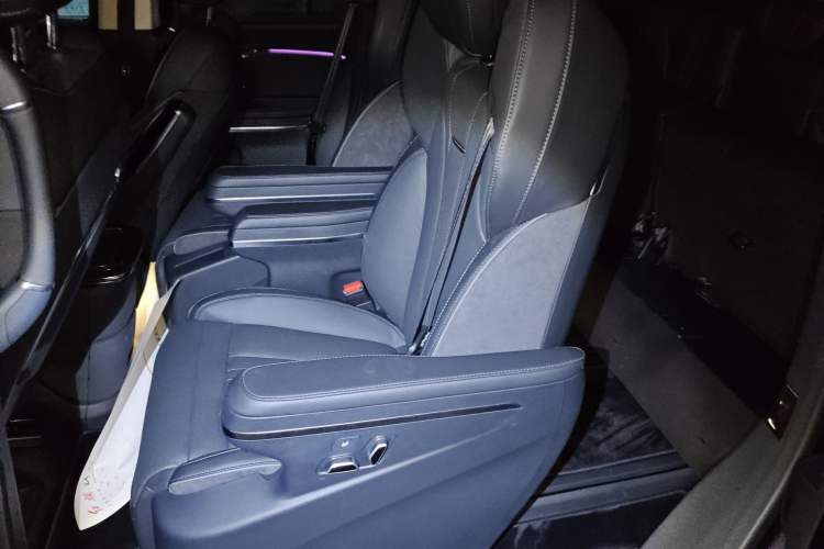 Used Hongqi HQ9 2023 2.0T Smart Connect Flagship Edition