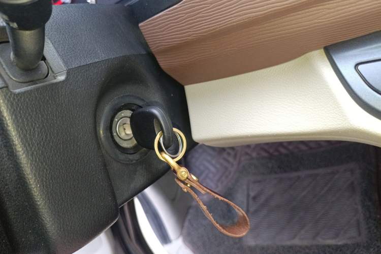 Used FORTHING Lingzhi 2020 M5L 1.6L Comfort Edition 7-Seater Vehicle Key