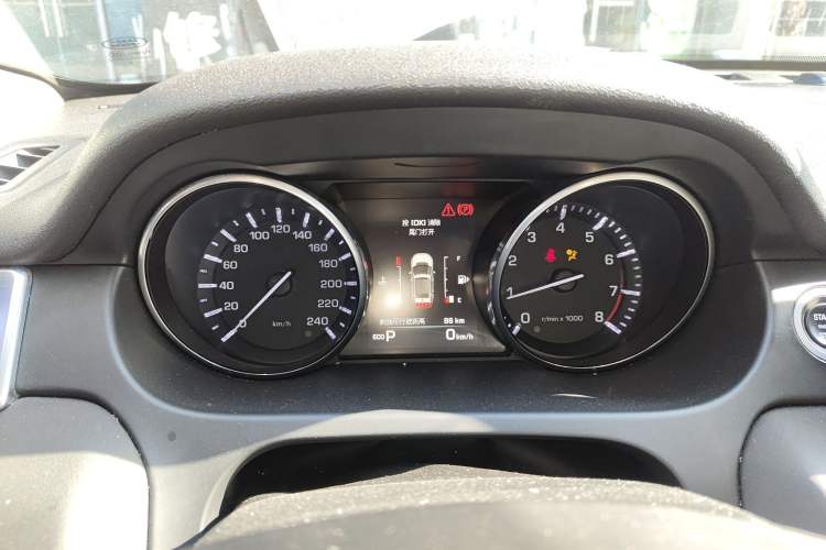 Used Land Rover Discovery Sport 2016 2.0T HSE Instrument Cluster