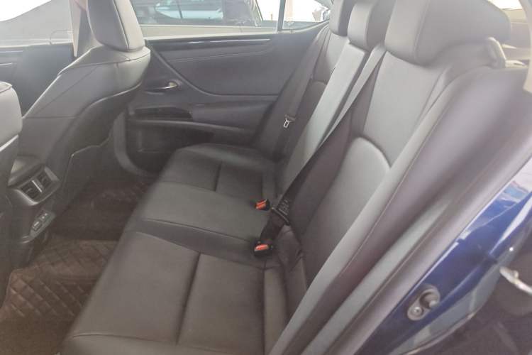 Used Lexus ES 2022 200 Excellence Edition