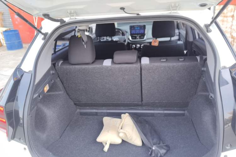 Used Toyota YARiS L Zhi Xuan 2021 X-Trail 1.5L CVT Leading Edition
