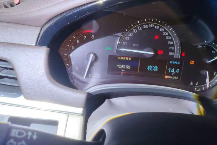 Used Cadillac XTS 2017 28T Tech Edition Odometer Close Up