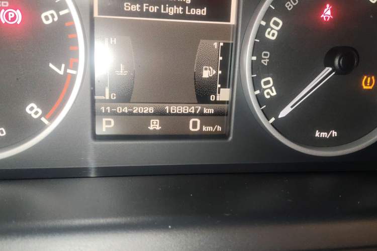 Used Land Rover Range Sport 2010 5.0 SC V8 HSE Odometer Close Up