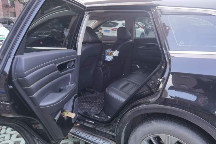 Used Venucia Star 2020 260T Automatic 48V Mild Hybrid Turbocharged Star Edition Left Rear Seat