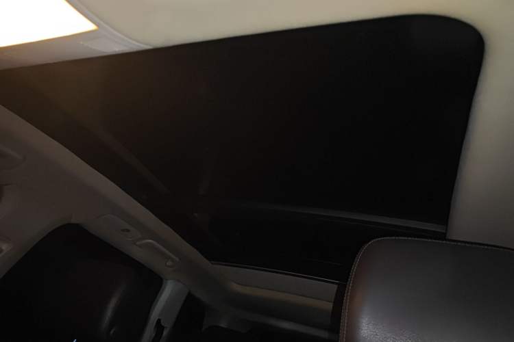 Used Volkswagen Touareg 2011 3.0 TSI Standard Version
