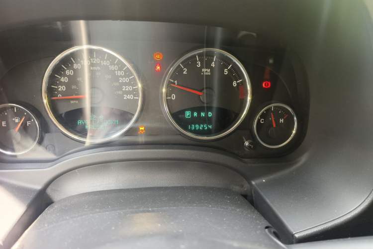 Used Jeep Patriot 2011 2.4 Luxury Edition Odometer Close Up