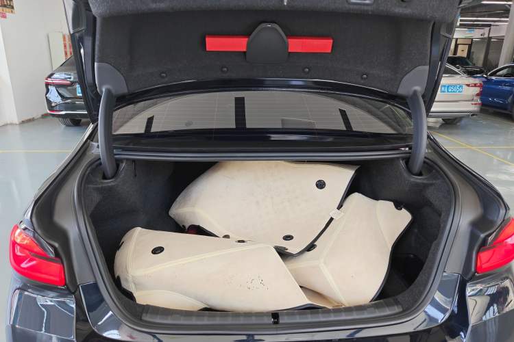 Used BMW 5 Series 2022 Restyled 525Li M Sport Package