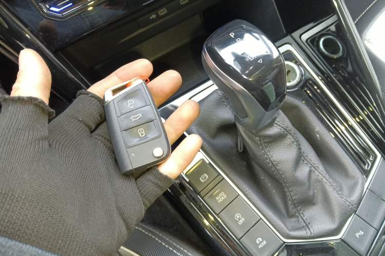 Used Volkswagen Tayron 2023 300TSI Two-Wheel-Drive Luxury Plus Advanced Edition
