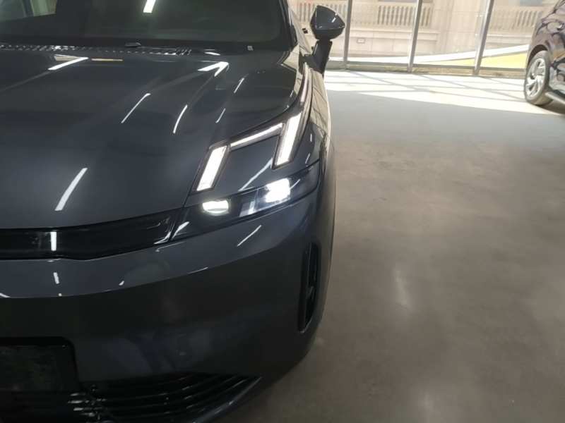 Used Lynk & Co 08 EM-P 2025 120km Long-Range Pro — 23