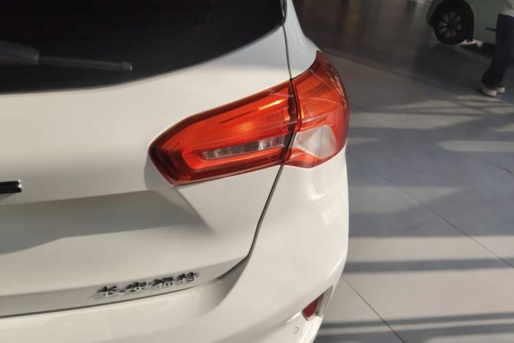 Used Ford Focus 2020 Hatchback 1.5L Automatic Sharp Edition
