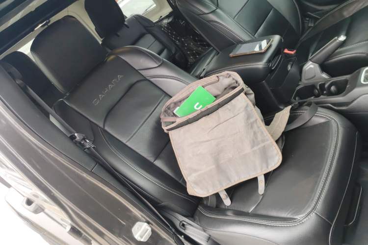 Used Jeep Wrangler 2019 2.0T Sahara Four-Door Version China VI Emission Standard