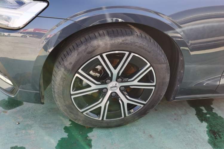 Used Volvo S60 2023 B4 Zhiyi Luxury Edition