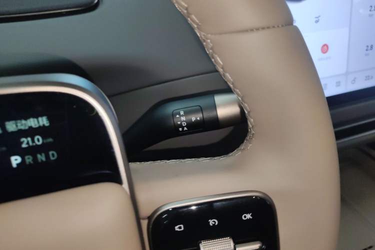 Used Li Auto i8 2025 Model Standard Version
