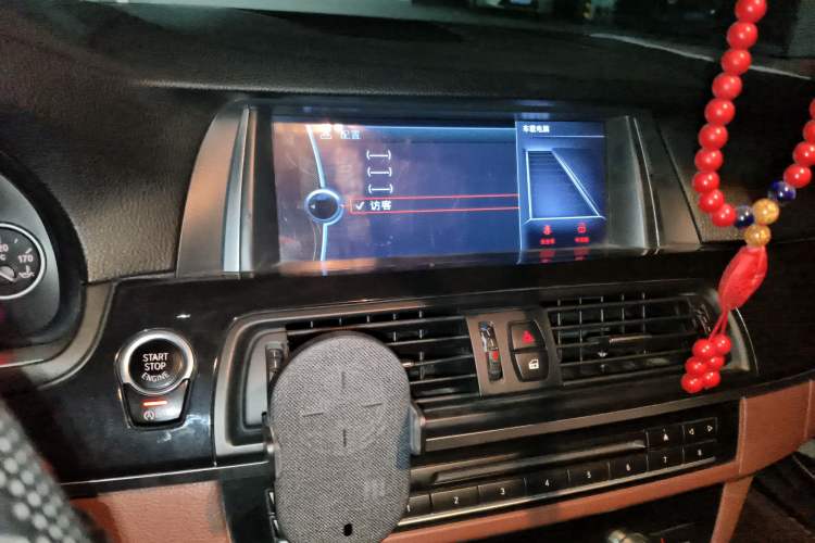 Used BMW 5 Series 2014 520Li Elegant Model
