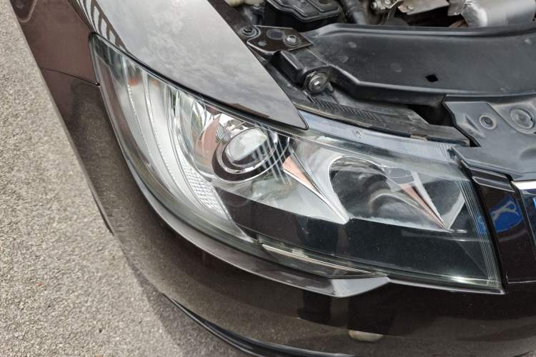 Used Skoda Superb 2013 1.4TSI Manual Shengshi Edition Right Front Headlight