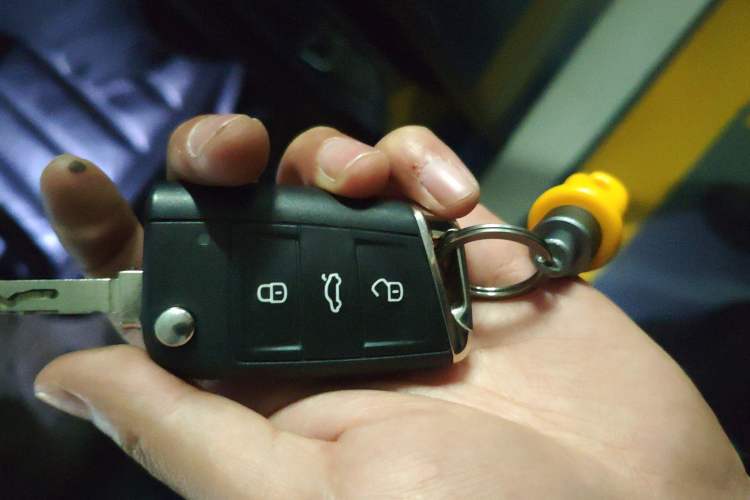 Used Volkswagen Golf 2015 1.4TSI Sportsvan Vehicle Key