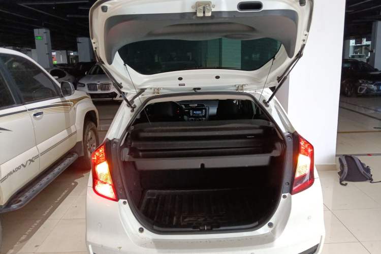 Used Honda Fit 2018 1.5L CVT Comfort Sunroof Version