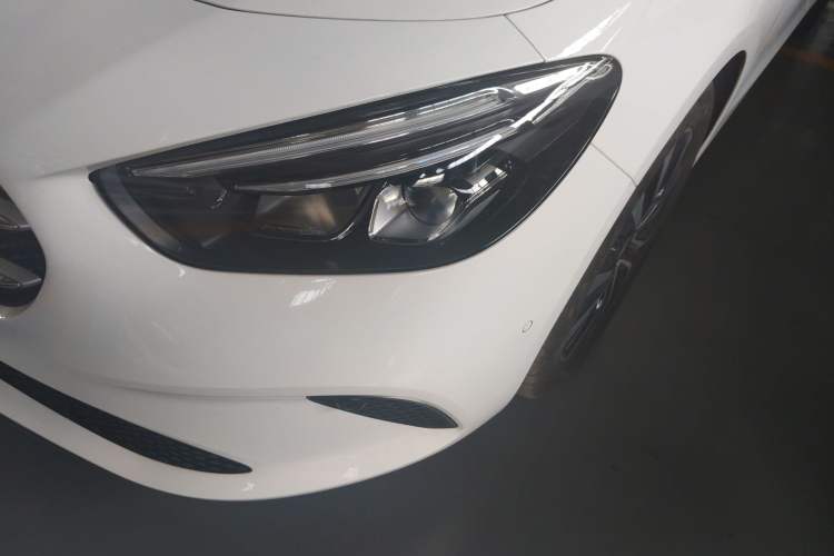 Used Mercedes-Benz B-Class 2022 Revised B 200 Dynamic Edition Left Front Headlight