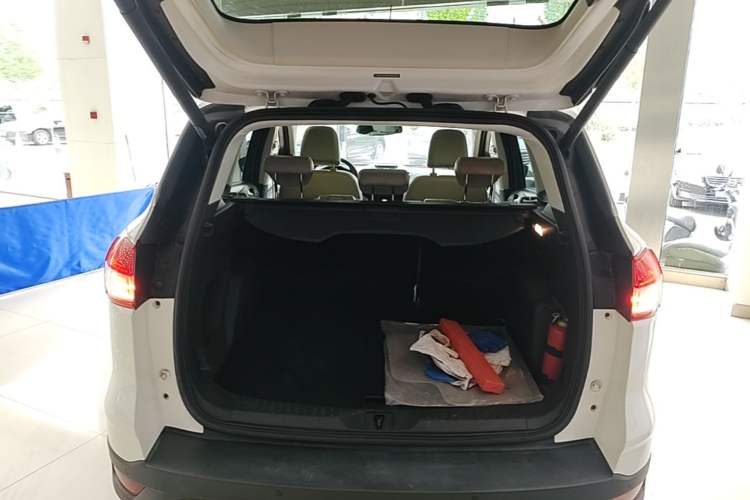 Used Ford Kuga 2013 2.0L GTDi Four-Wheel-Drive Elite Model
