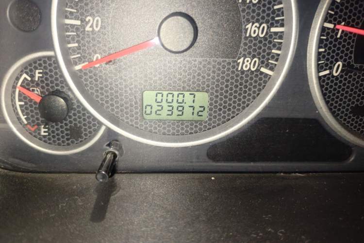 Used Dongfeng Xiaokang C37 2012 1.4L Entrepreneur II Type DK13-06 Odometer Close Up