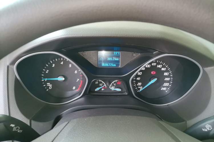 Used Ford Focus 2012 Sedan 1.6L Manual Comfort Model