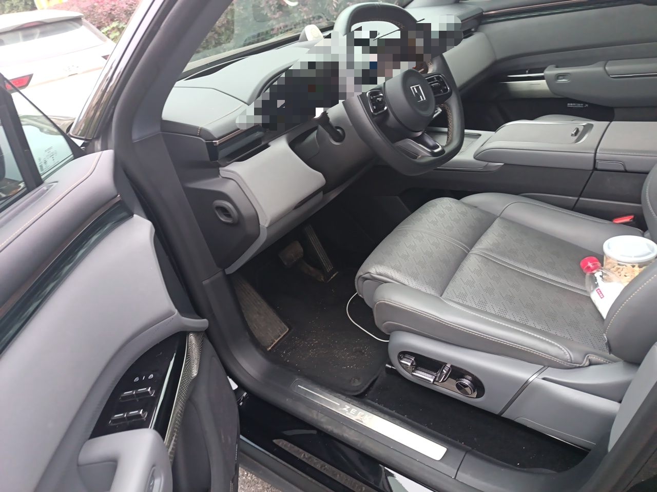 Zeekr 7X 2025 75 kWh Rear-Wheel Drive Intelligent Driving Version — снимка 14