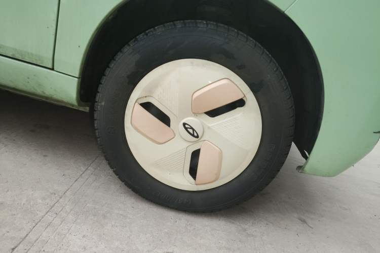 Used Chery QQ Ice Cream 2022 170km Sundae Phosphate Lithium-Ion