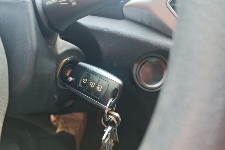 Used Dongfeng Fengon S560 2018 1.8L CVT Elite Model 7 Seats Vehicle Key