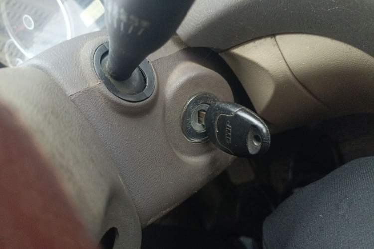 Used JMC Yuhu 7 2012 2.4T Two-Wheel Drive Manual Luxury Edition JX4D24
