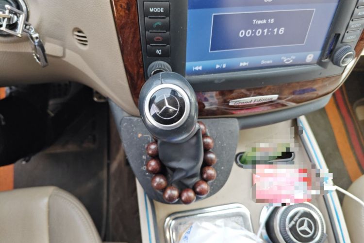 Used Mercedes-Benz Viano 2014 3.5L Premier Edition Gear Lever