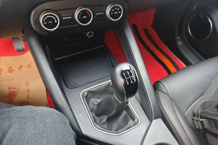 Used Dongfeng Fengon 500 2021 1.5L Manual Enjoyment Model
