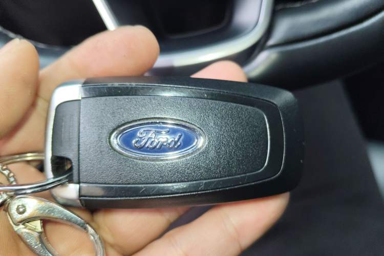 Used Ford Edge 2021 PLUS EcoBoost 245 Two-Wheel-Drive Titanium 7-Seater