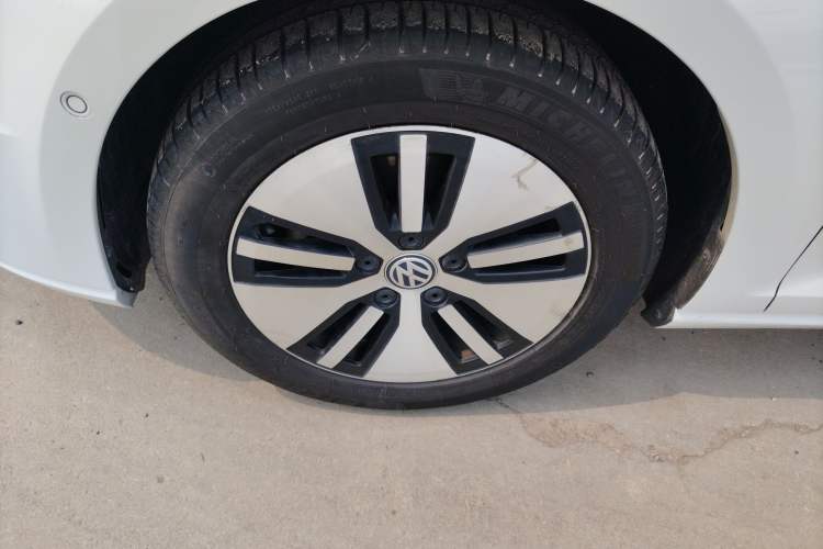 Used Volkswagen Golf New Energy 2018 e-Golf Left Front Wheel Hub