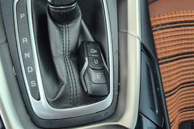 Used Ford Mondeo 2013 2.0L GTDi 200 Fashion Edition
