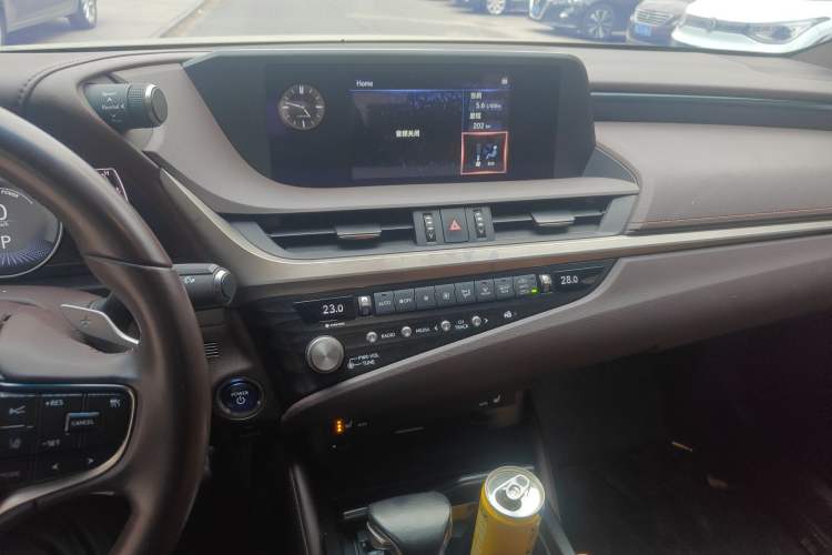 Used Lexus ES 2020 300h Premier Edition Audio And AC Panel