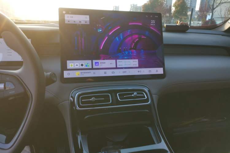 Used Geely Auto FX11 2025 4th Generation 1.5TD DCT Jinxiu
