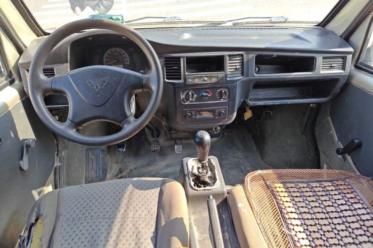 Used Wuling Zhiguang 2013 1.0L Practical Version