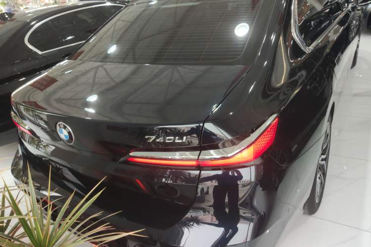 Used BMW 7 Series 2023 735Li M Sport Package Rear
