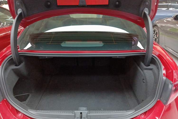 Used Alfa Romeo Giulia 2017 2.0T 200HP Luxury Edition