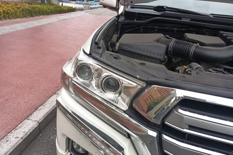 Used Toyota Land Cruiser 