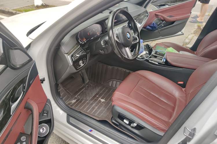 Used BMW 5 Series 2020 530Li Luxury Edition M Sport Package Driver Seat