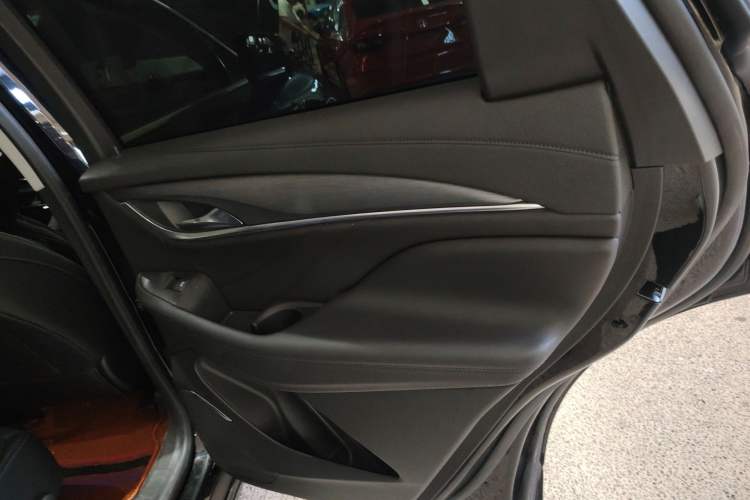 Used Buick Enclave 2022 652T Two-Wheel-Drive Prestige 7-Seater