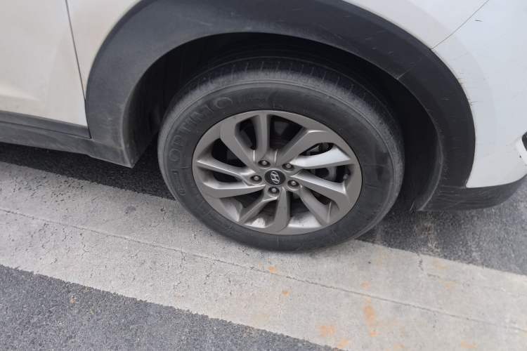 Used Hyundai Tucson 2015 1.6T Dual-Clutch Two-Wheel-Drive Smart Model
