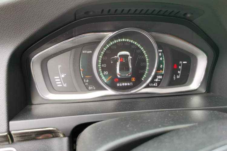 Used Volvo S60 2017 S60L T4 Smart Range Edition Instrument Cluster