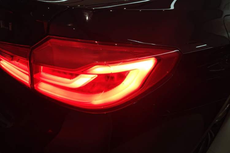 Used BMW 5 Series 2020 530Li Luxury Edition M Sport Package
